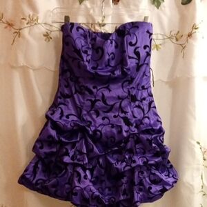 Elegant Strapless Purple Dress with Black Accents